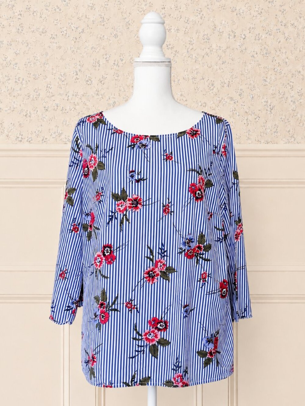Liz Claiborne Blue Stripe Floral Blouse XL Scallop Sleeve